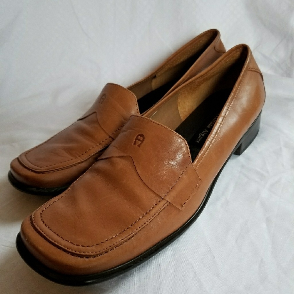 Women's tan loafers